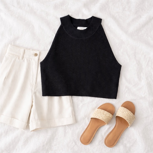 Babaton Tops - Babaton Sculpt Knit Halter Top Size 2XL | Aritzia | City Chic ‘90s Minimalism